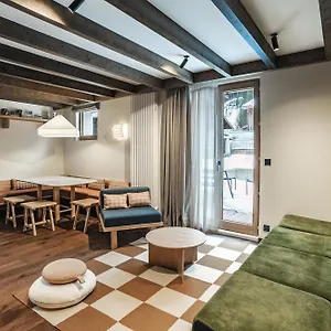 De L'héliopic Aparthotel